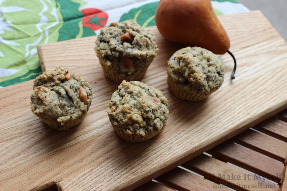 Black Sesame and Pear Muffins | I'll Make It Myself! 2