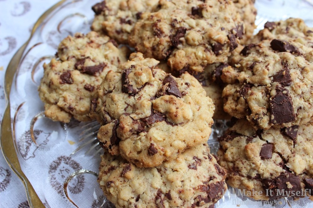 self-care-oatmeal-chocolate-chunk-cookies-ill-make-it-myself-3-1