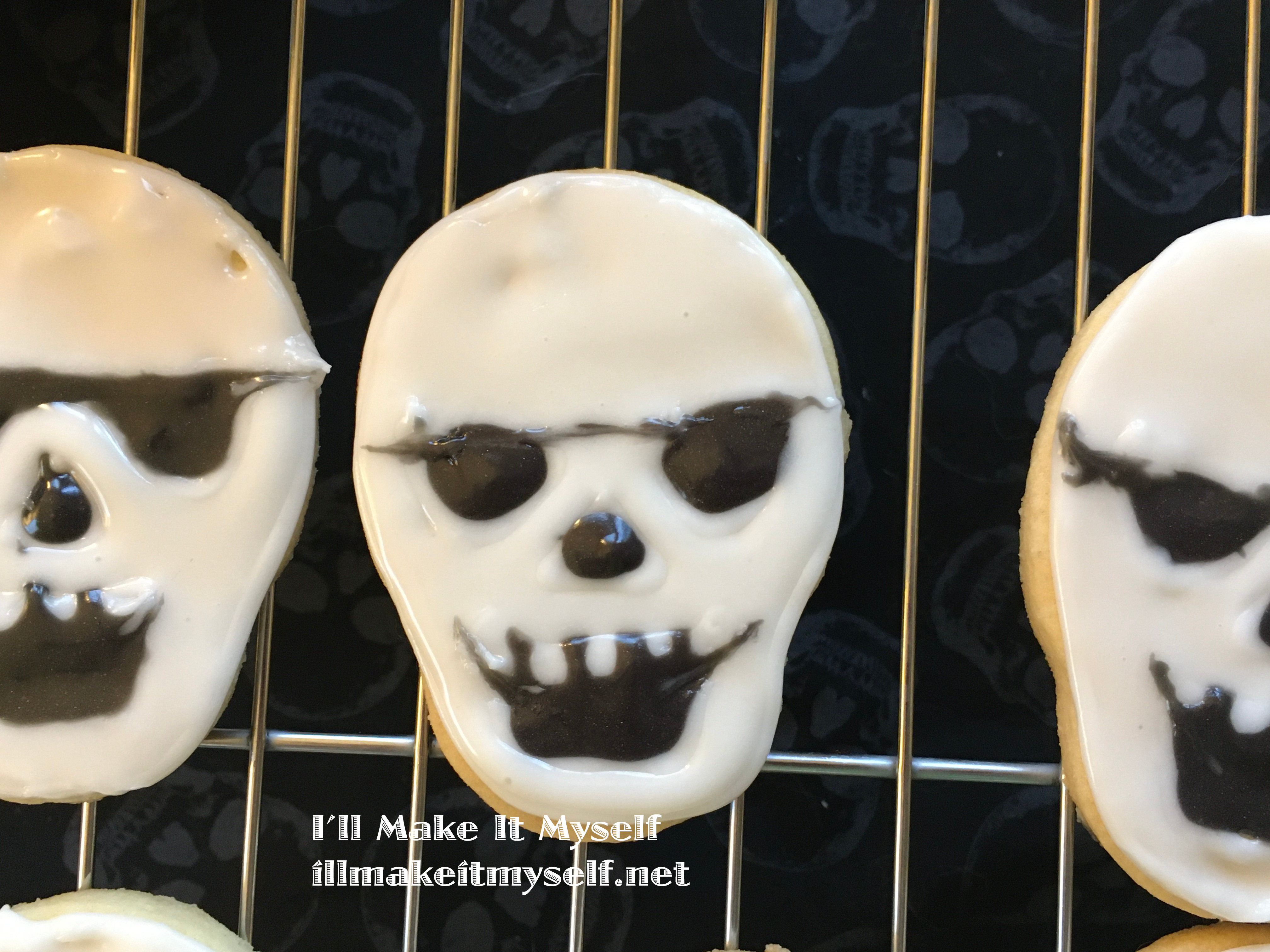 Gideon the Ninth Skull Cookies